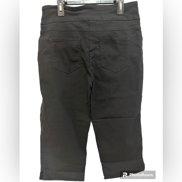 BLACK CAPRI SIZE 10 - Picture 2 of 4
